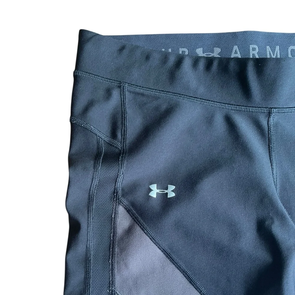 Under Armour women’s size, large Black and White Graphic Leggings